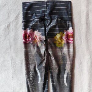 Teeki Women XS Love the Elephant highwaist leggings